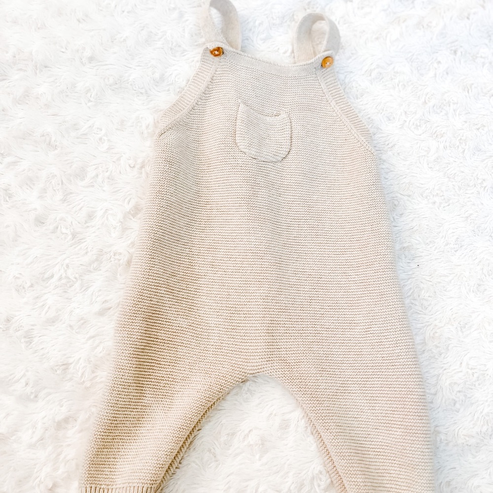 Zara baby knitted jumpsuit